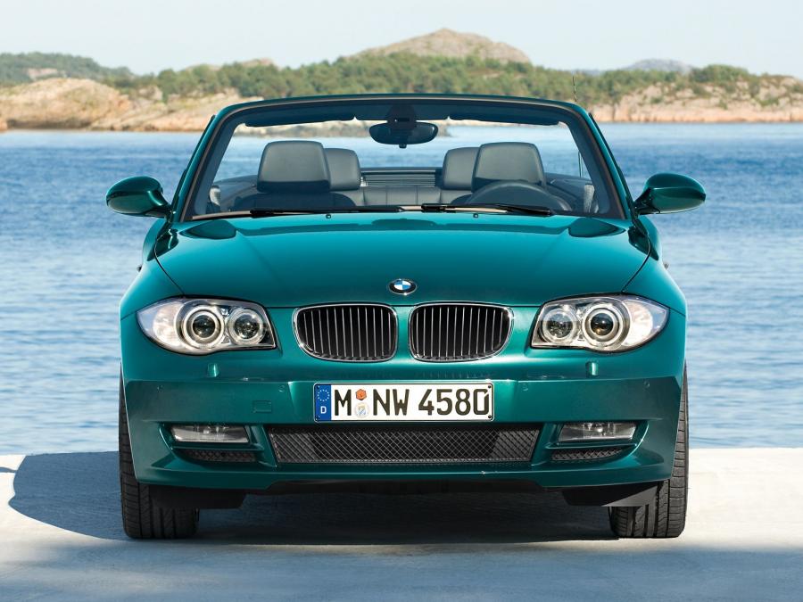  BMW 120i Convertible 2008 года  (фото 2 из 13)